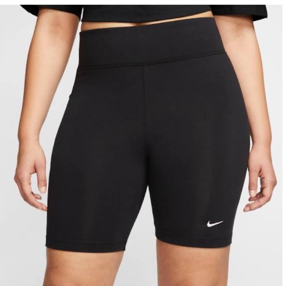 NIKE BIKER SHORTS